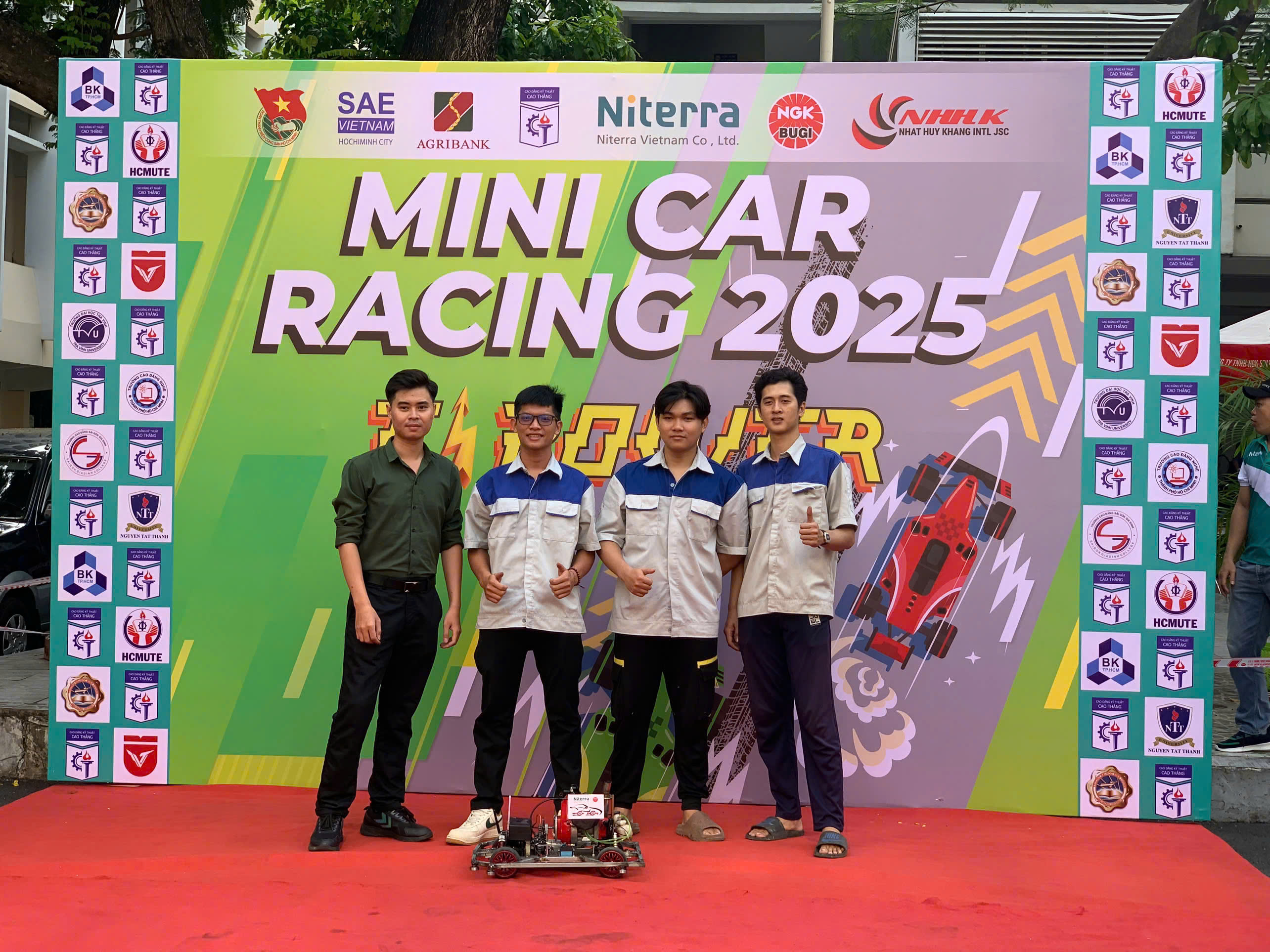 Mini Car Racing